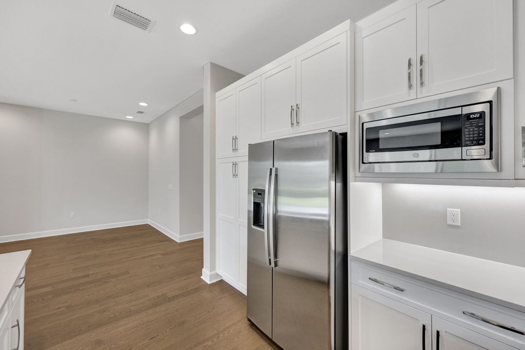 20738 Fair Oak Ln, Estero, FL 33928