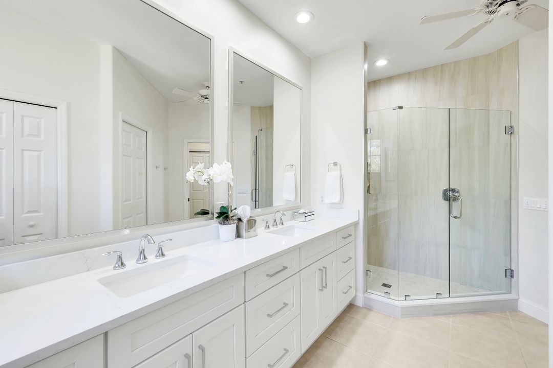 8490 Danbury Blvd #205, Naples, FL 34120