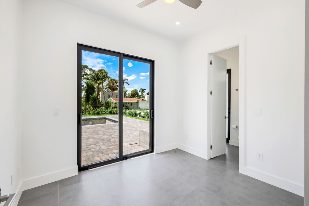 1332 Longwood Dr, Fort Myers, FL 33919