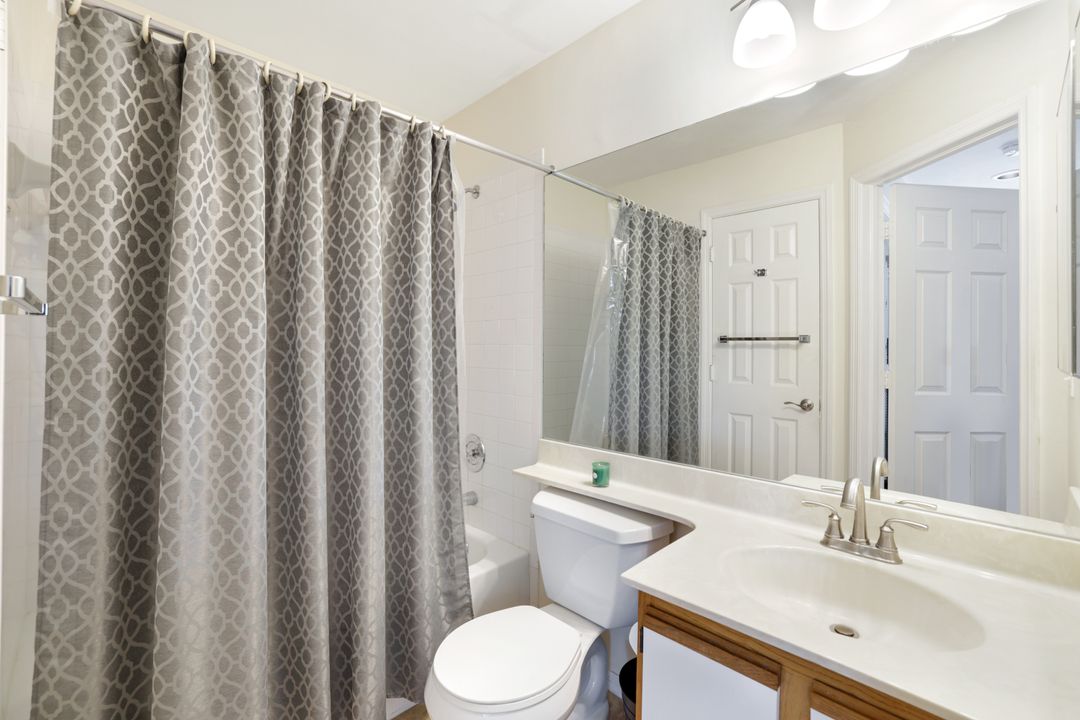 1325 Mainsail Dr #1211, Naples, FL 34114