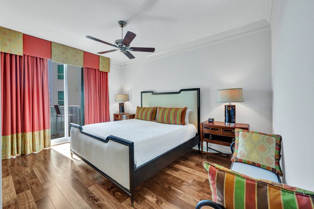 285 Grande Way #903, Naples, FL 34110