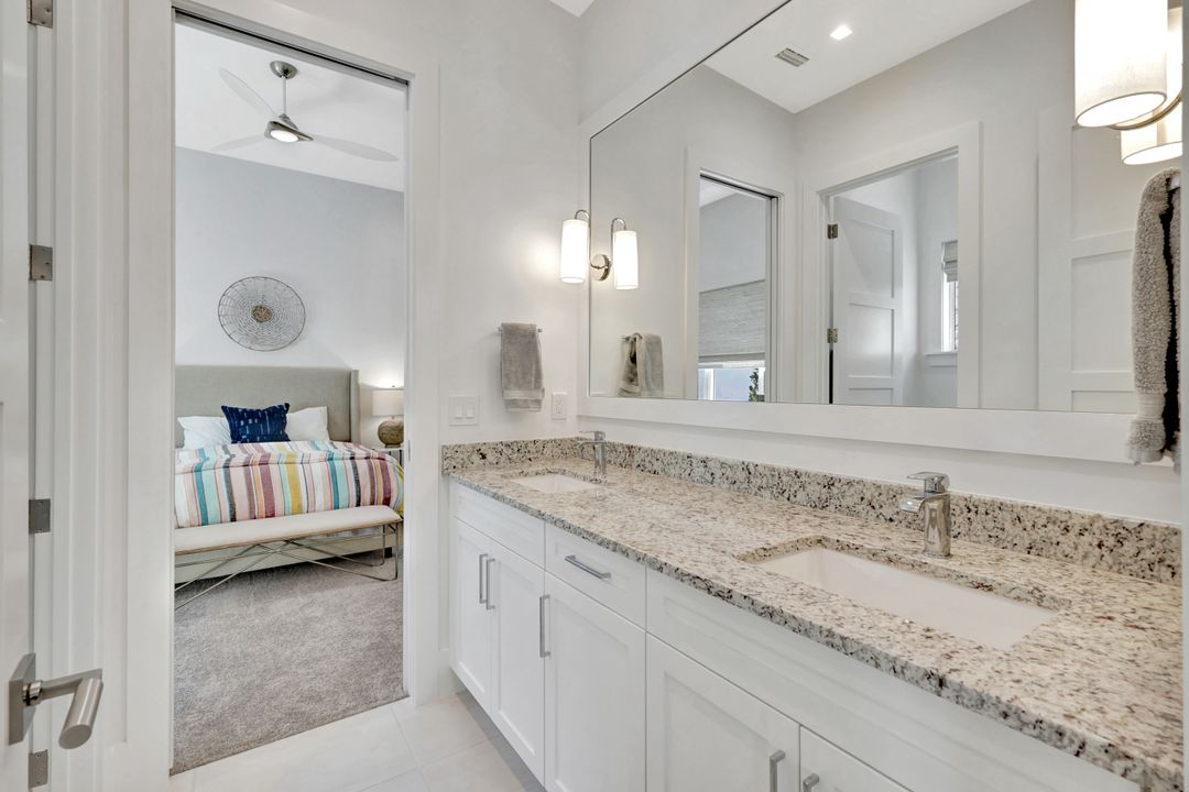 3344 Kumamoto Ln, Naples, FL 34114