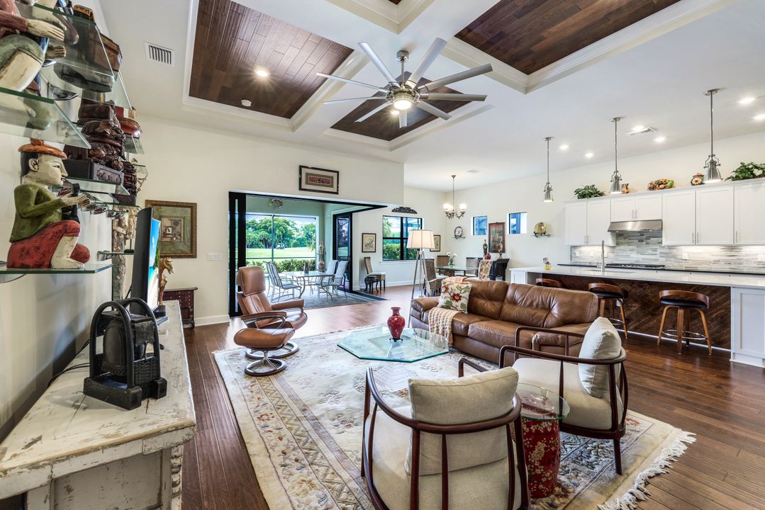 9335 Surfbird Ct, Naples, FL 34120