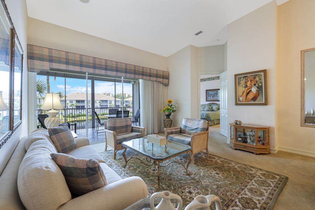 795 Bentwater Cir #202, Naples, FL 34108