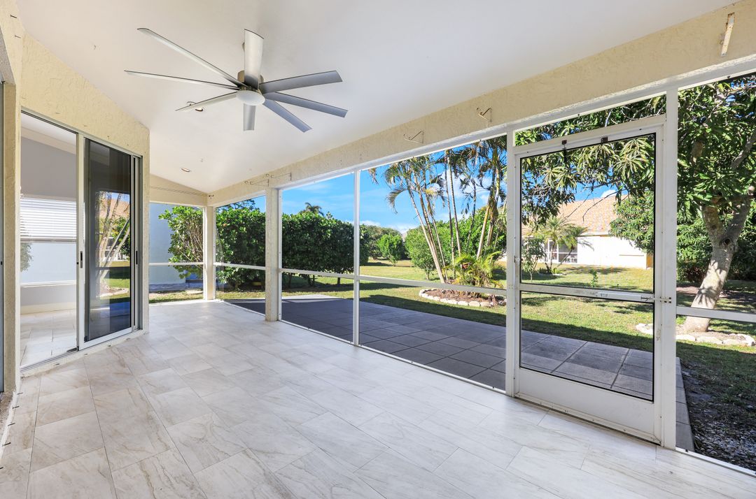 658 Lambton Ln, Naples, FL 34104