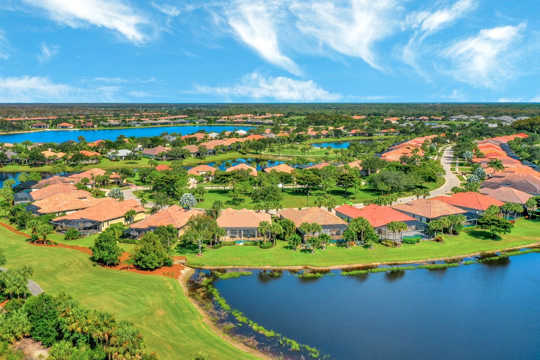 11982 Heather Woods Ct, Naples, FL 34120