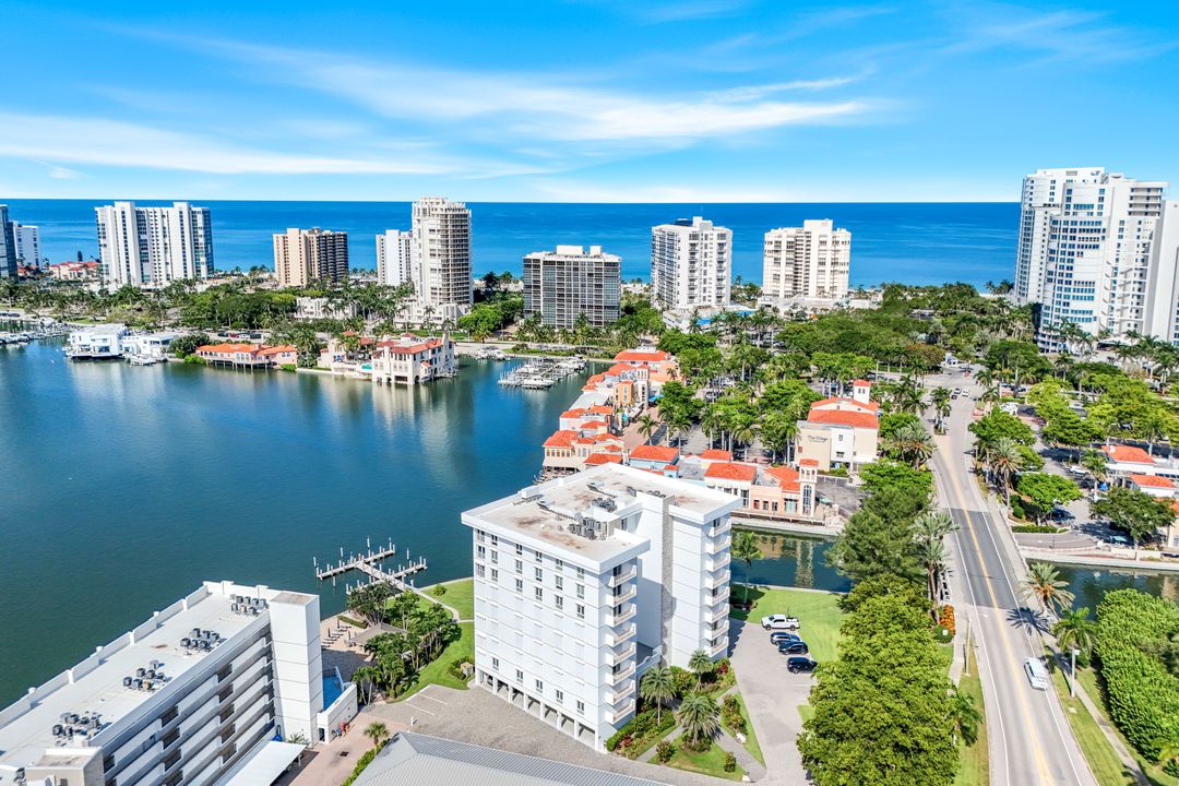 250 Park Shore Dr #601, Naples, FL 34103
