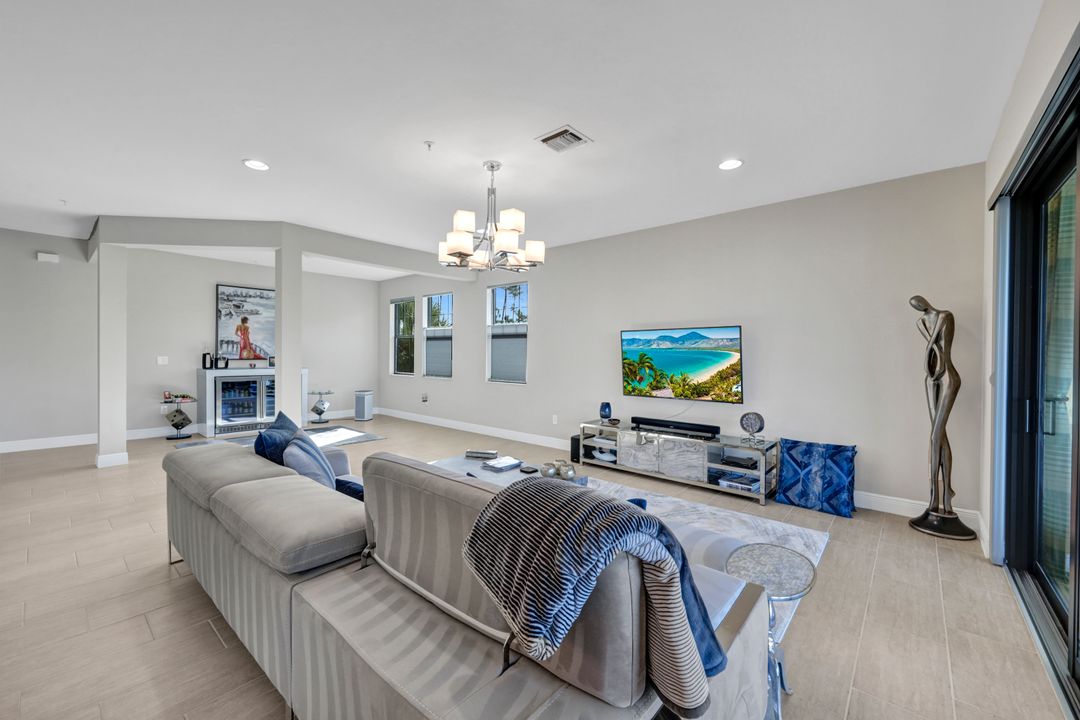 15213 Butler Lake Dr, Naples, FL 34109