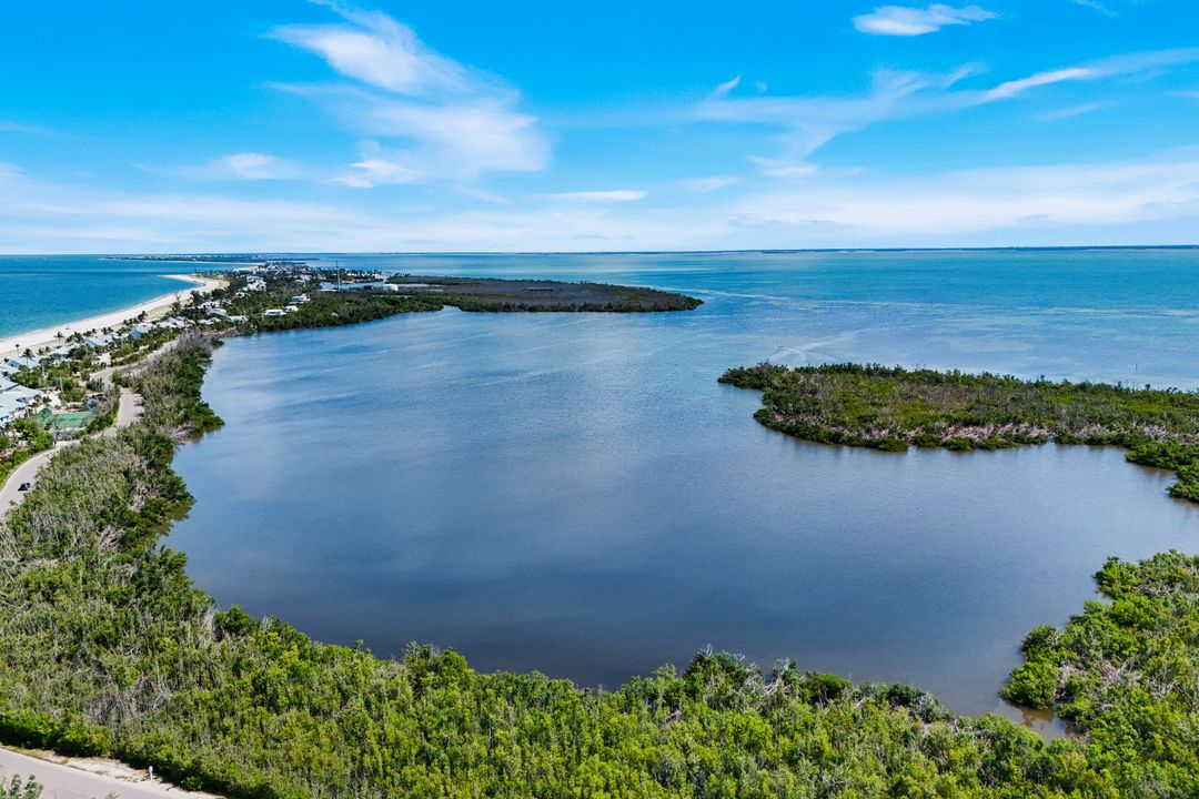 24 Beach Homes, Captiva, FL 33924