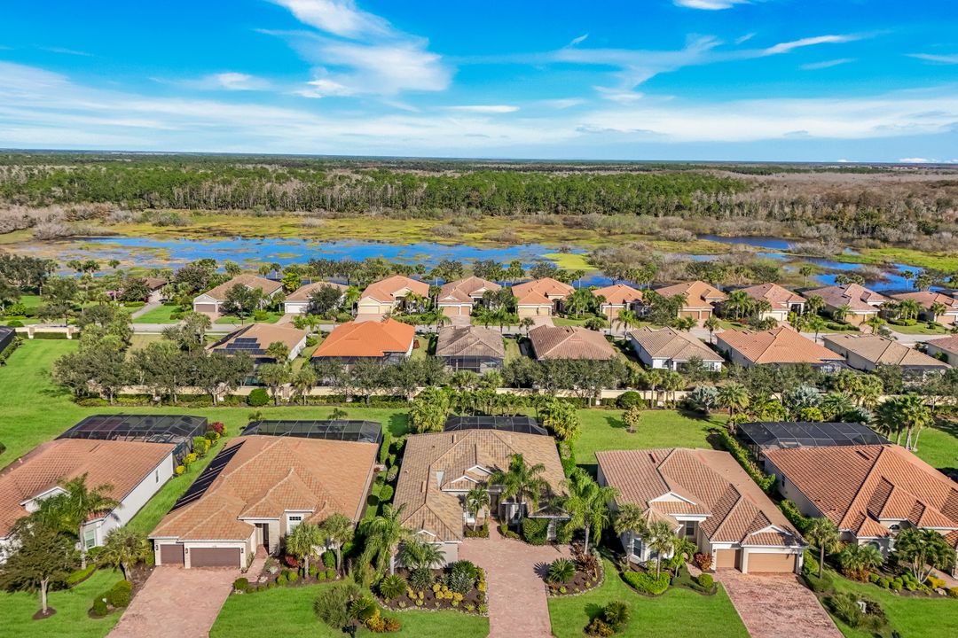 9314 Quarry Dr, Naples, FL 34120