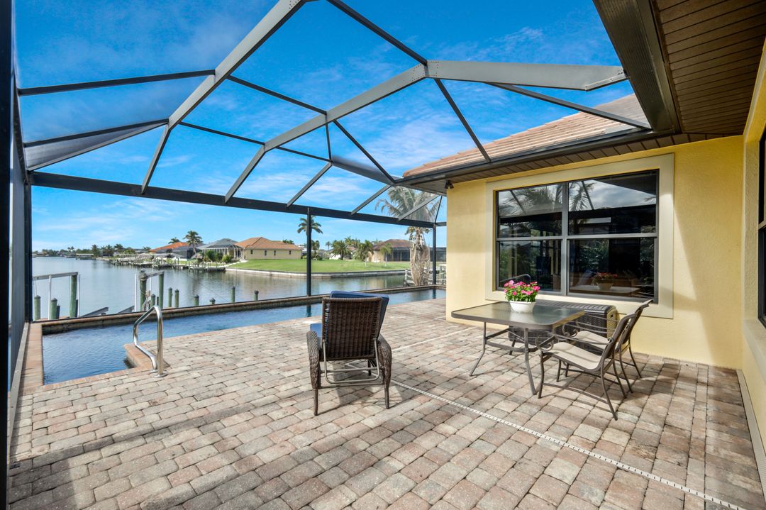 2724 Gleason Pkwy, Cape Coral, FL 33914