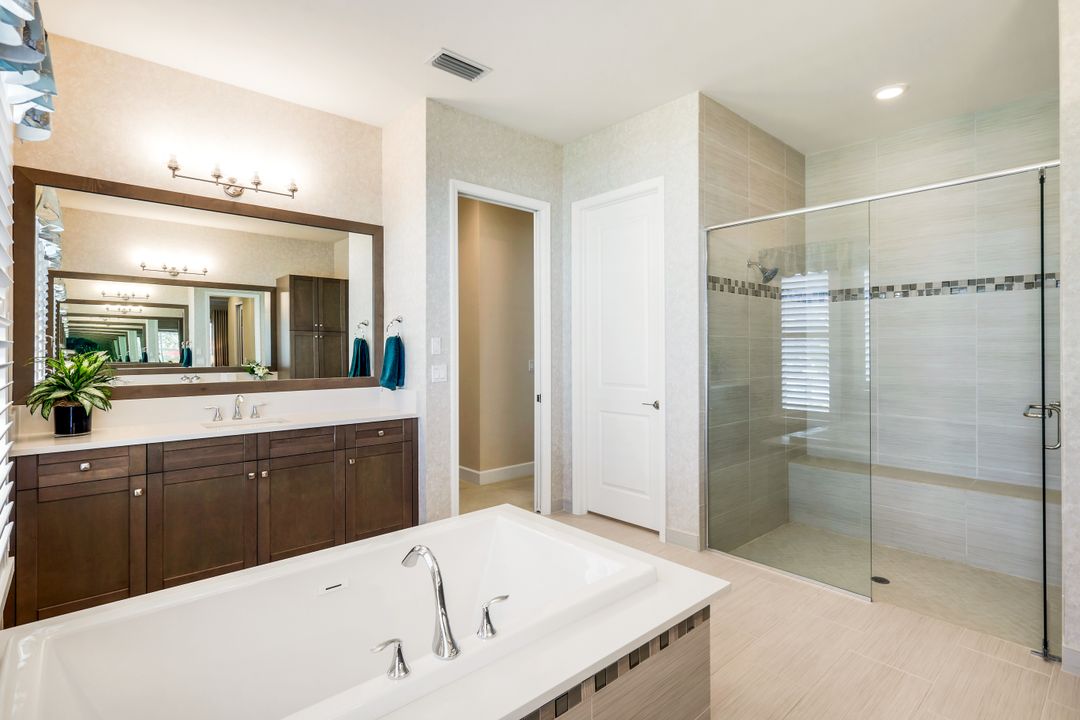 12078 Mimosa St, Naples, FL 34120