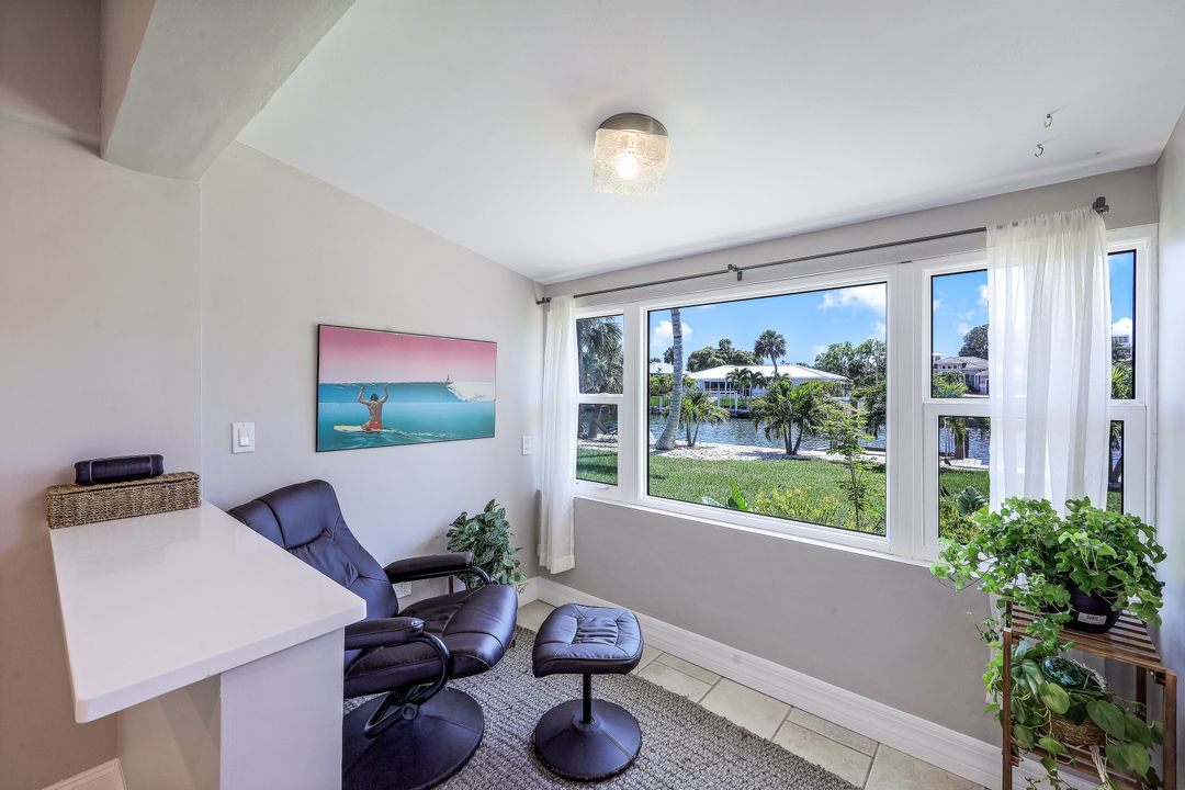 811 Wintergreen Ct, Marco Island, FL 34145