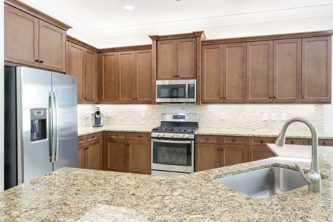 28564 Twain Dr, Bonita Springs, FL 34135