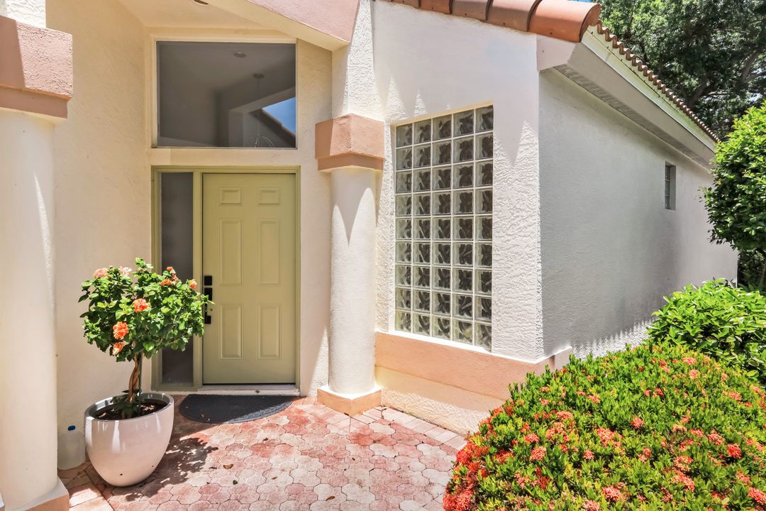 155 San Rafael Ln, Naples, FL 34119