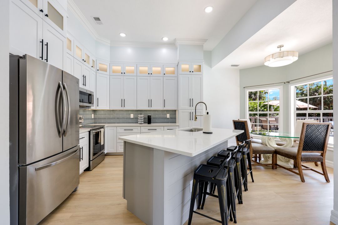 491 21st St NW, Naples, FL 34120