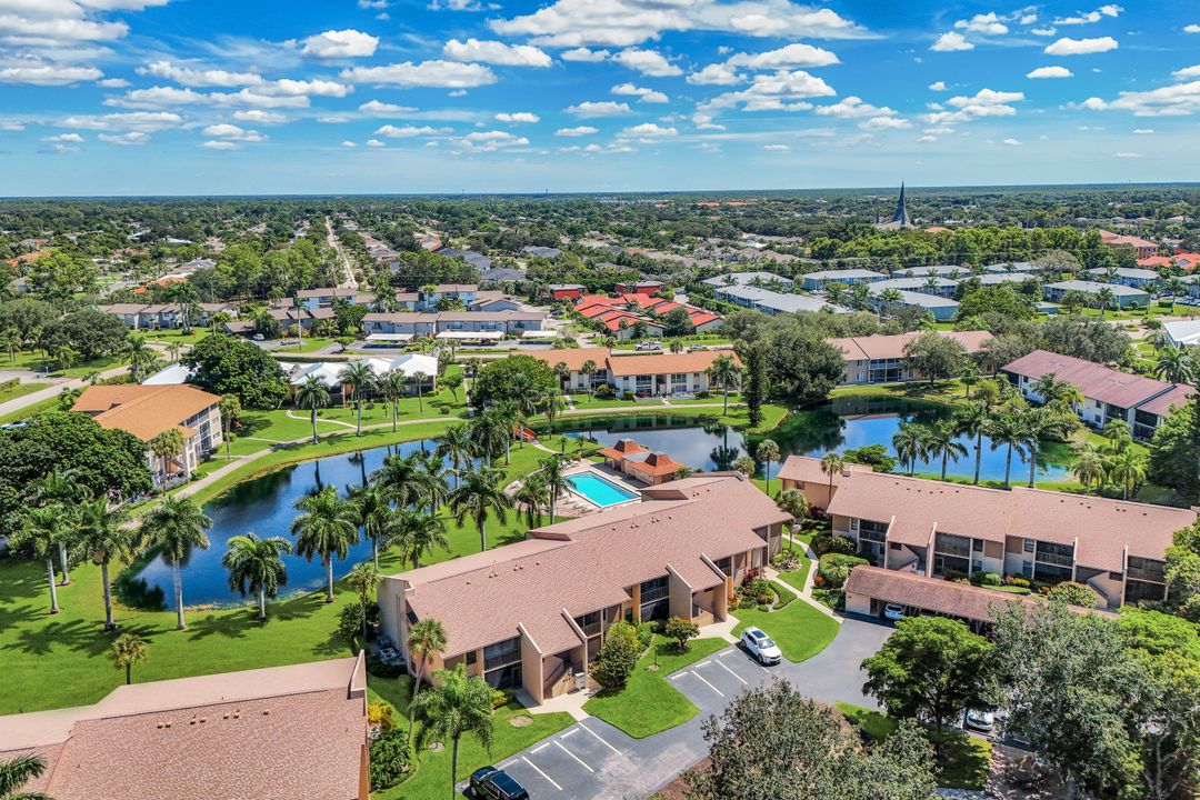960 Palm View Dr #209, Naples, FL 34110
