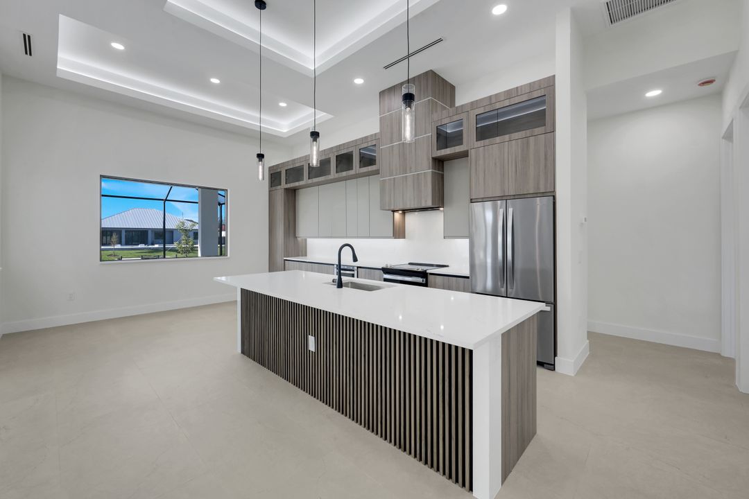 508 14th Terrace, Cape Coral, FL 33990