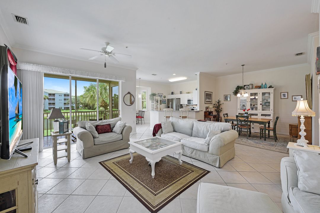 3976 Bishopwood Ct E #201, Naples, FL 34114