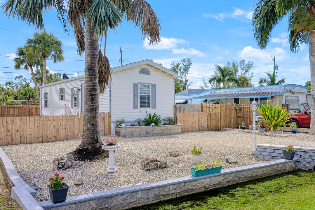 12151 Cypress Dr, Fort Myers, FL 33908