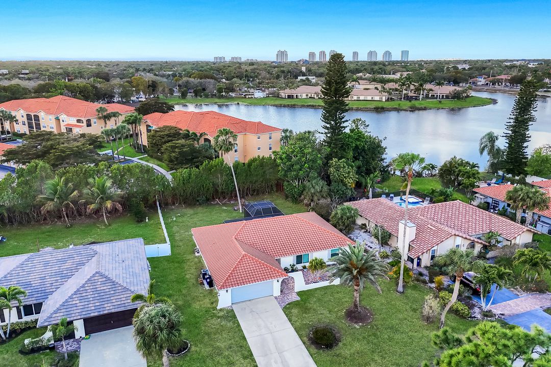 27153 Edenbridge Ct, Bonita Springs, FL 34135