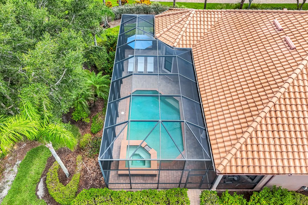 6419 Vivaldi Ct, Naples, FL 34113