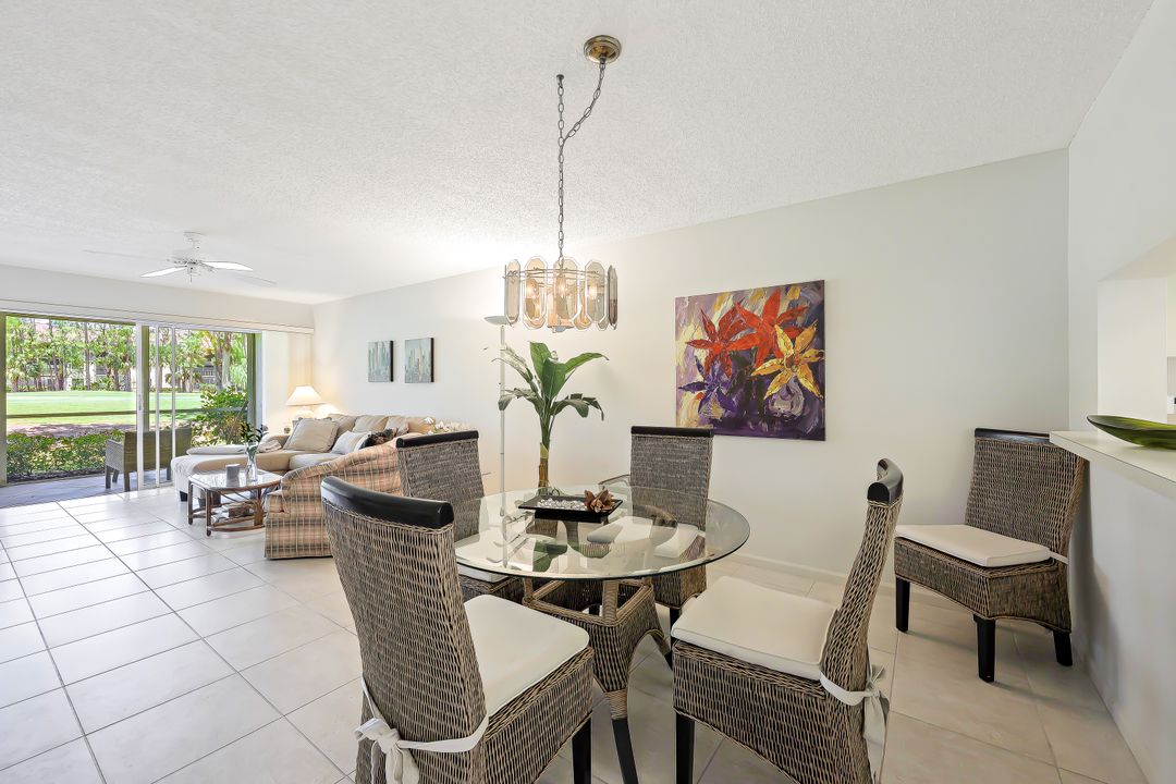 3695 Amberly Cir #E 107, Naples, FL 34112