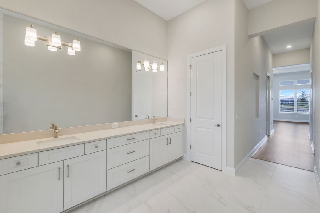 15460 Turin Dr, Naples, FL 34114