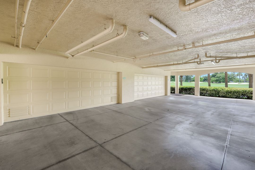 1895 Les Chateaux Blvd #302, Naples, FL 34109