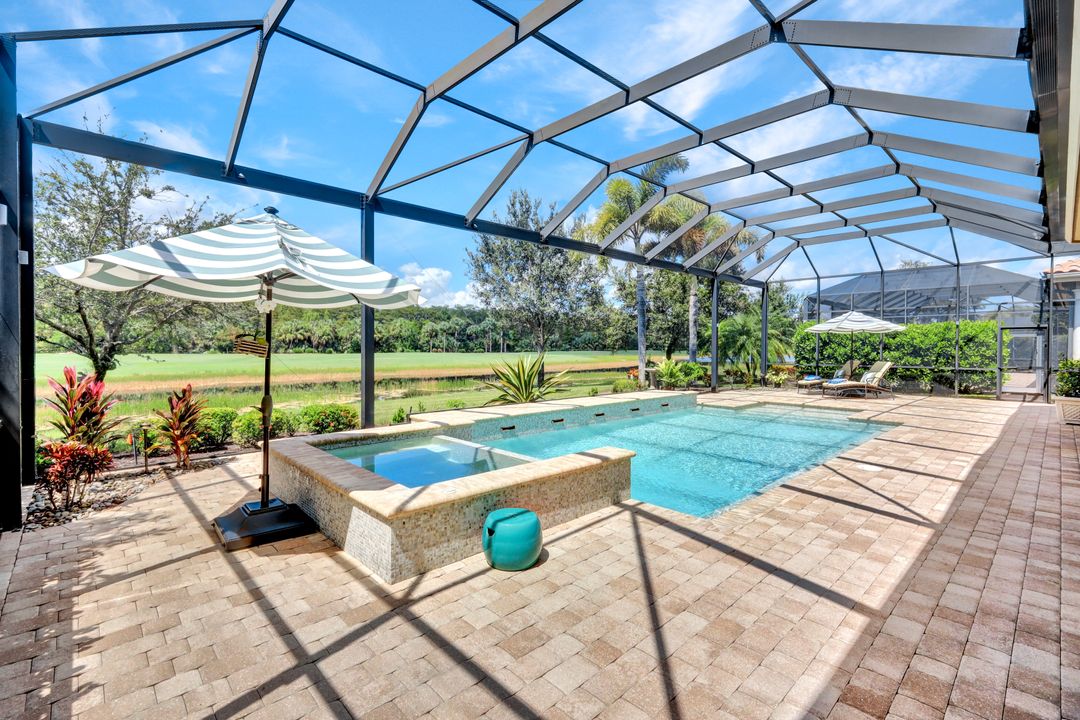 12194 Wicklow Ln, Naples, FL 34120