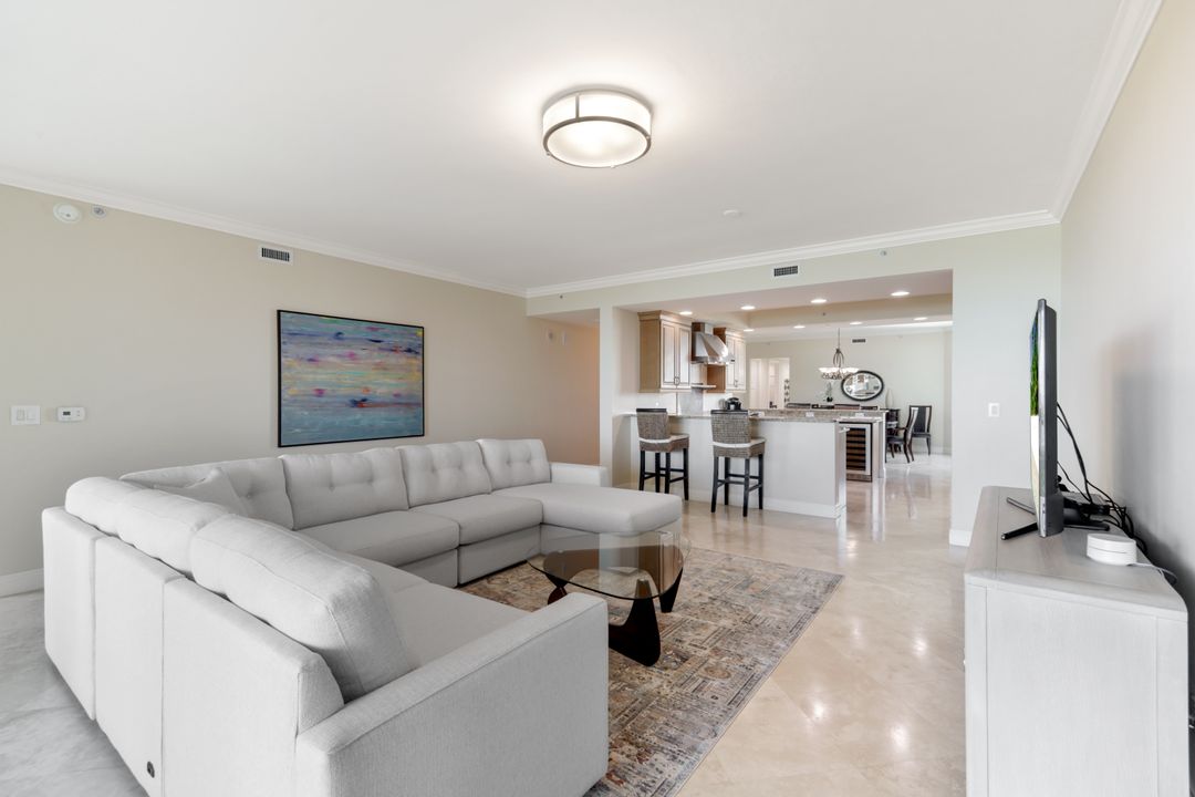265 Indies Way #904, Naples, FL 34110