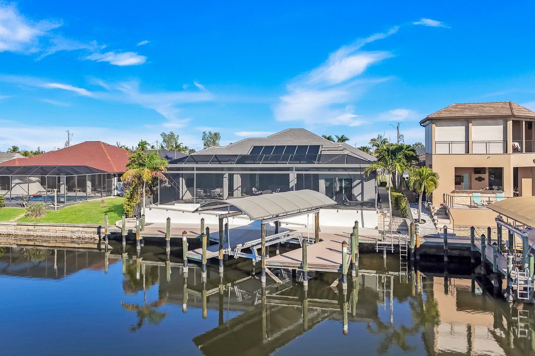 428 SW 39th Ave, Cape Coral, FL 33991