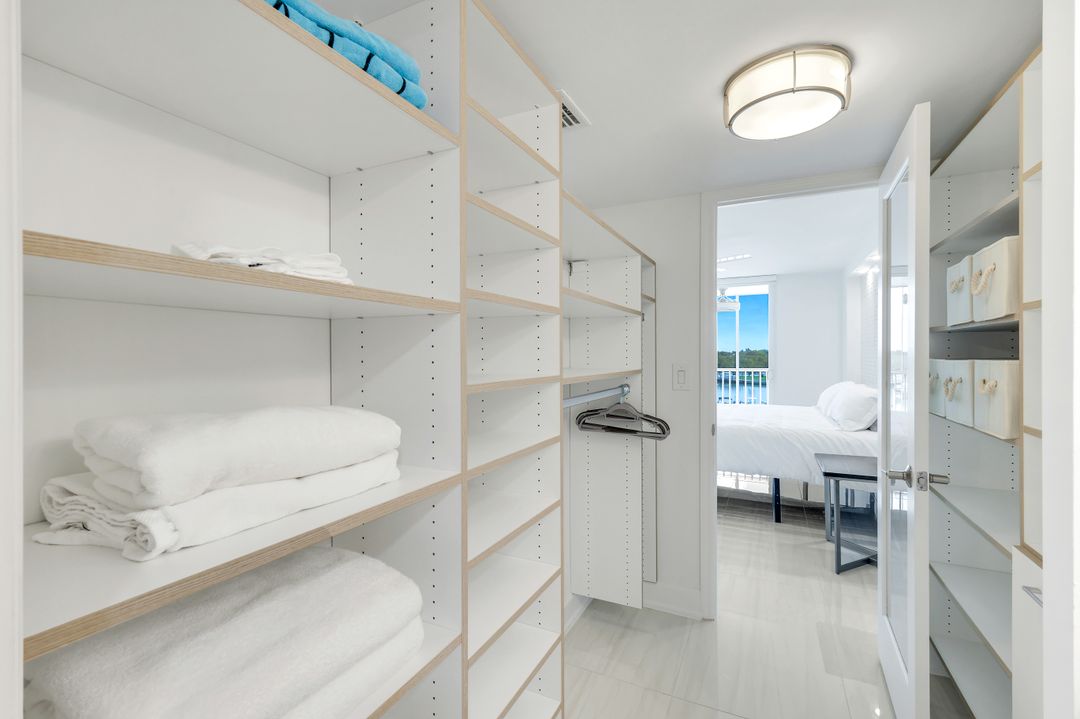 5 Bluebill Ave #410, Naples, FL 34108