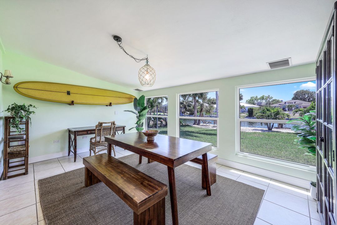 811 Wintergreen Ct, Marco Island, FL 34145