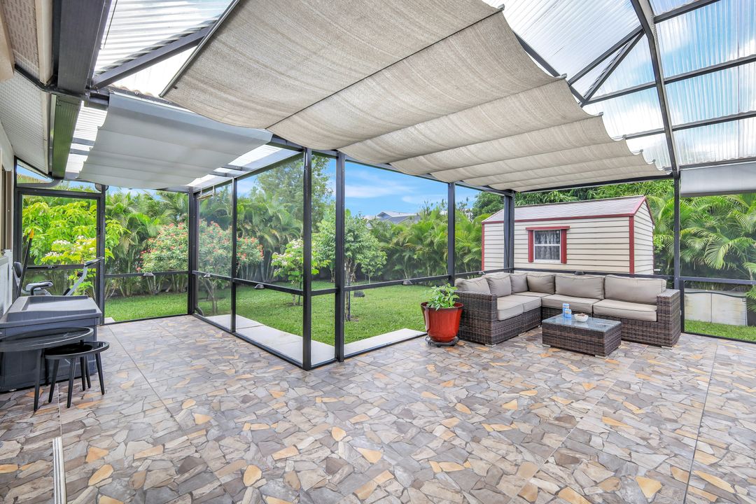831 SW 17th Terrace, Cape Coral, FL 33991