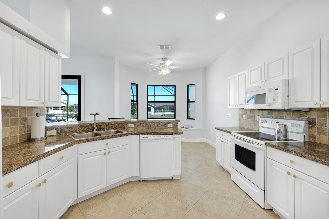 1417 SW 28th Terrace, Cape Coral, FL 33914