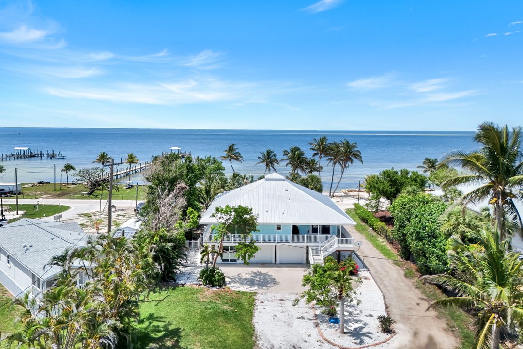 8335 Main St, Bokeelia, FL 33922