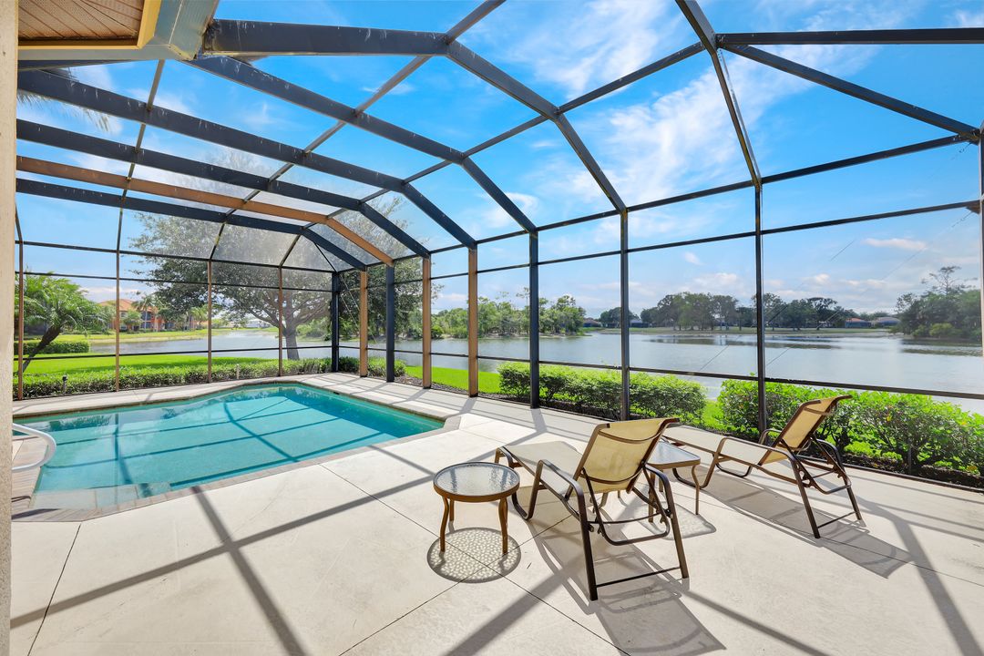 6172 Dogleg Dr, Naples, FL 34113