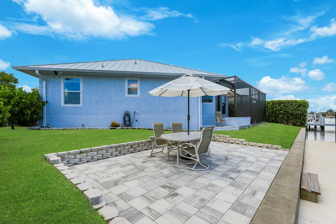 398 Wales Ct, Marco Island, FL 34145