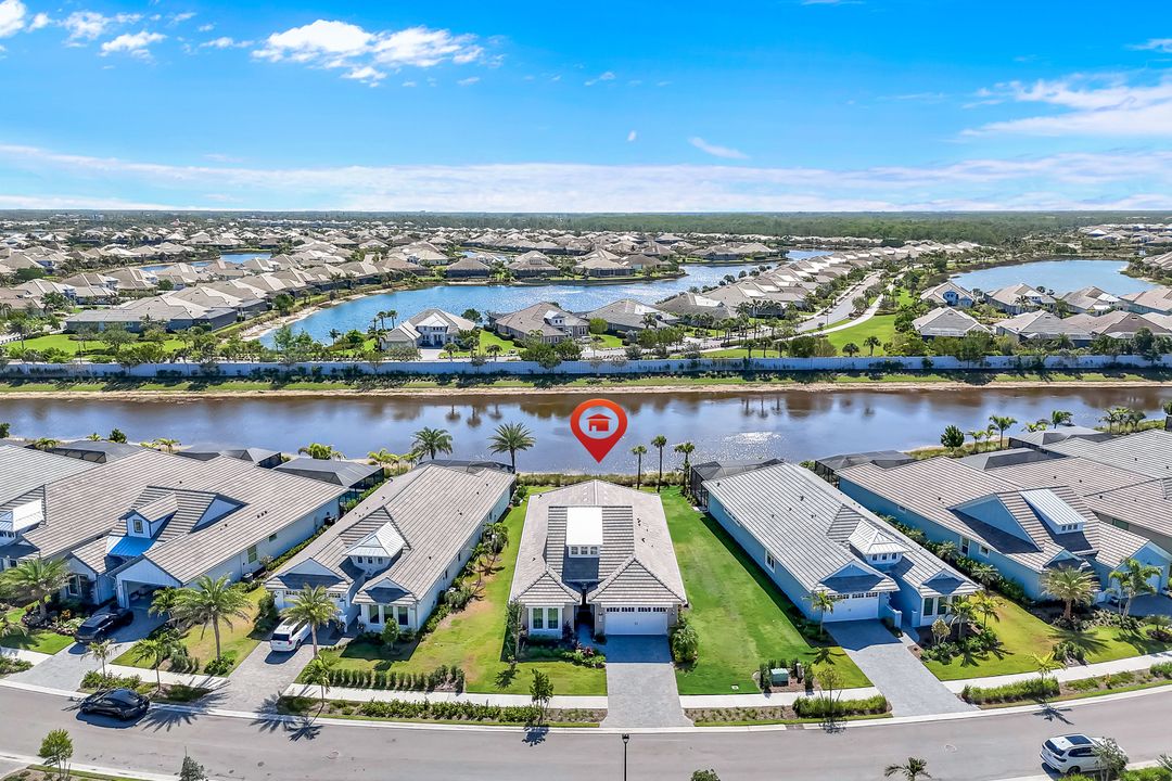 8850 Calypso Ct, Naples, FL 34112