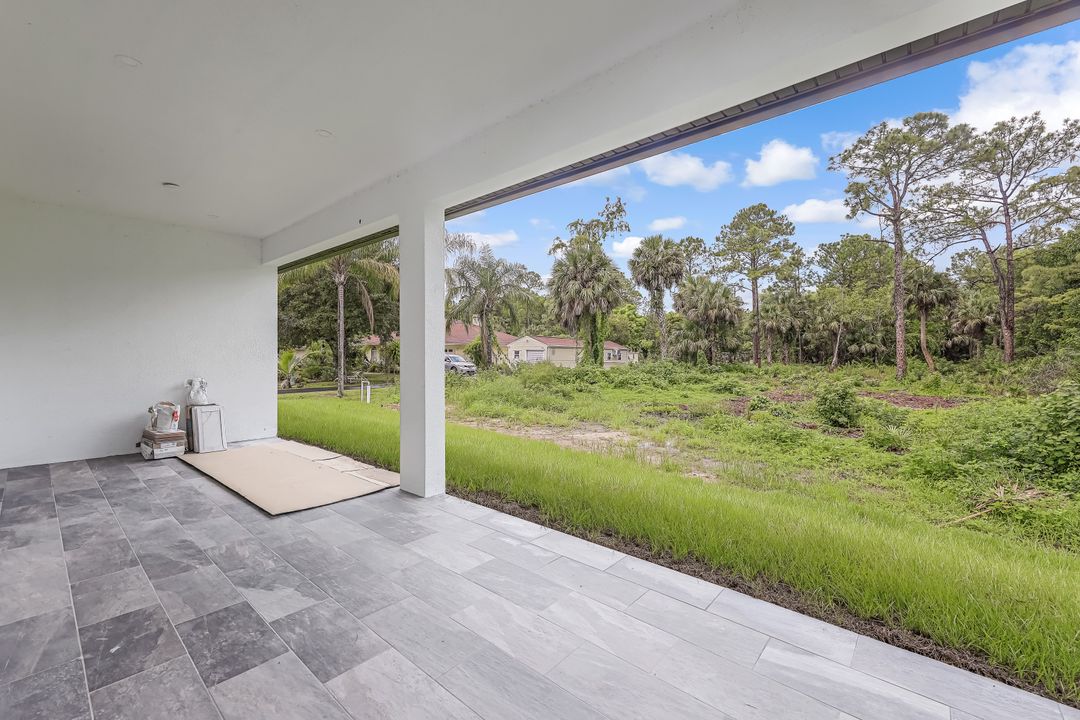 223 1st St SW, Naples, FL 34117