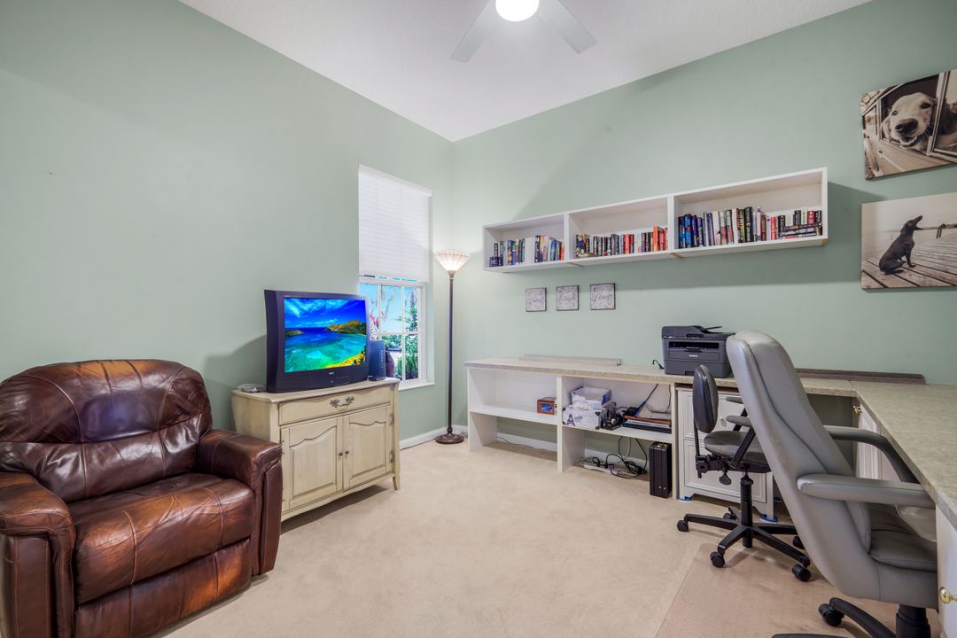 5855 Charlton Way, Naples, FL 34119