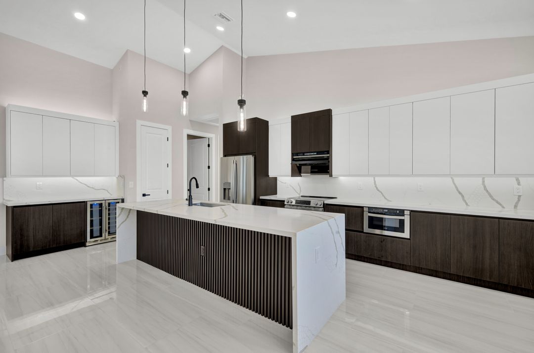 3210 SW 11th Pl, Cape Coral, FL 33914