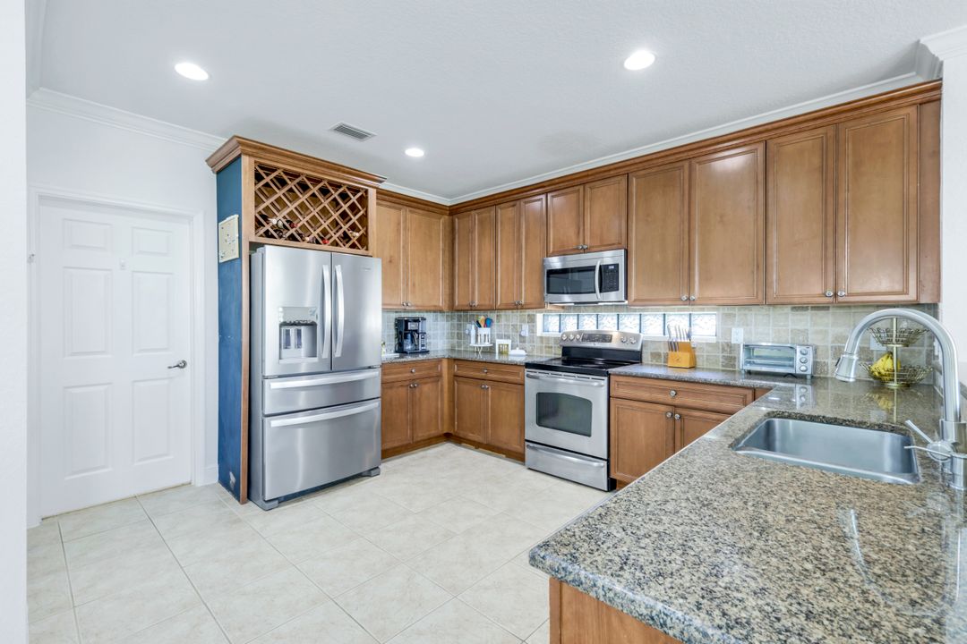 1570 Double Eagle Trail, Naples, FL 34120