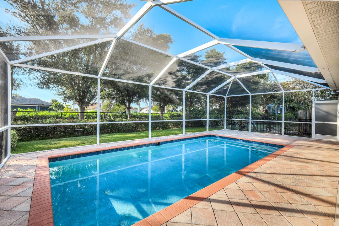 2730 Brightside Ct, Cape Coral, FL 33991