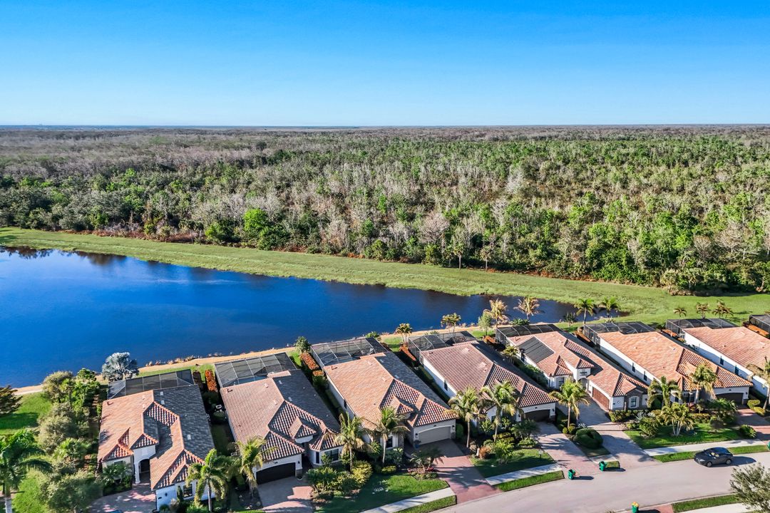 12639 Kinross Ln, Naples, FL 34120