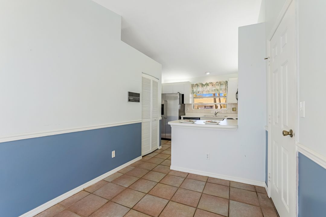 337 Emerald Bay Cir #U1, Naples, FL 34110