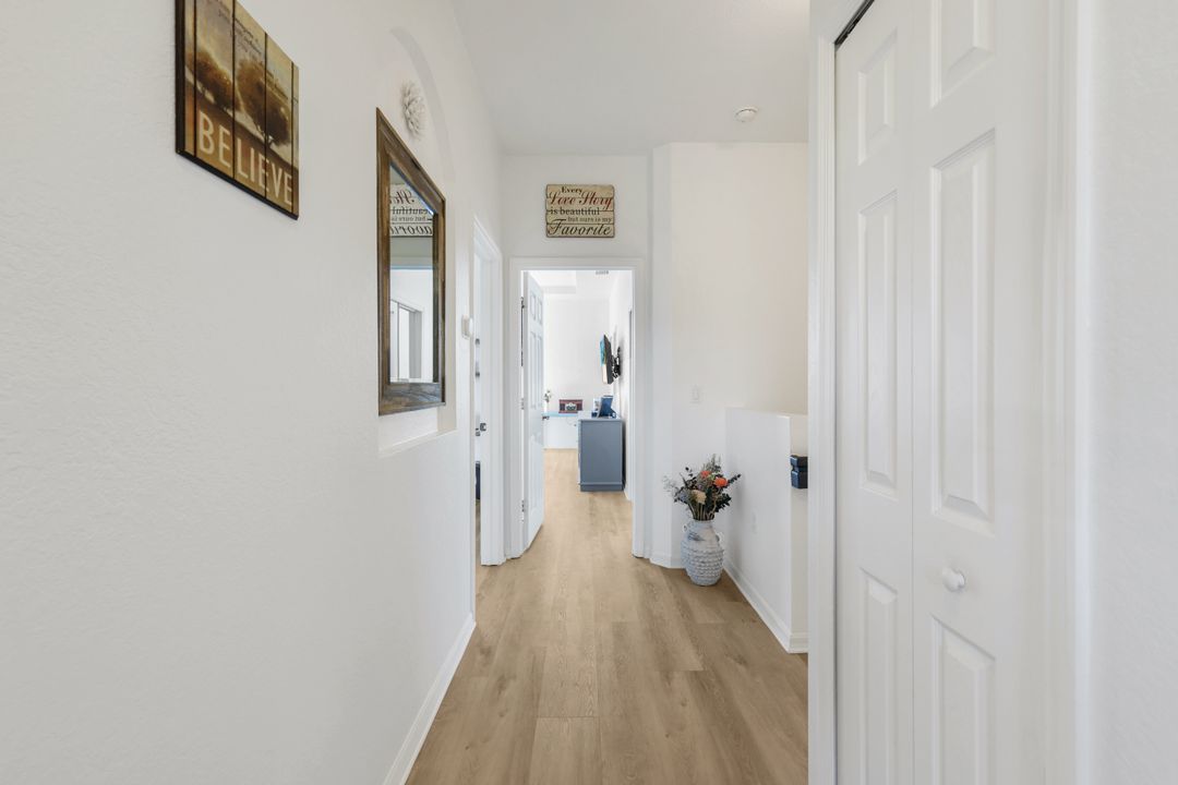 15239 Summit Pl Cir, Naples, FL 34119