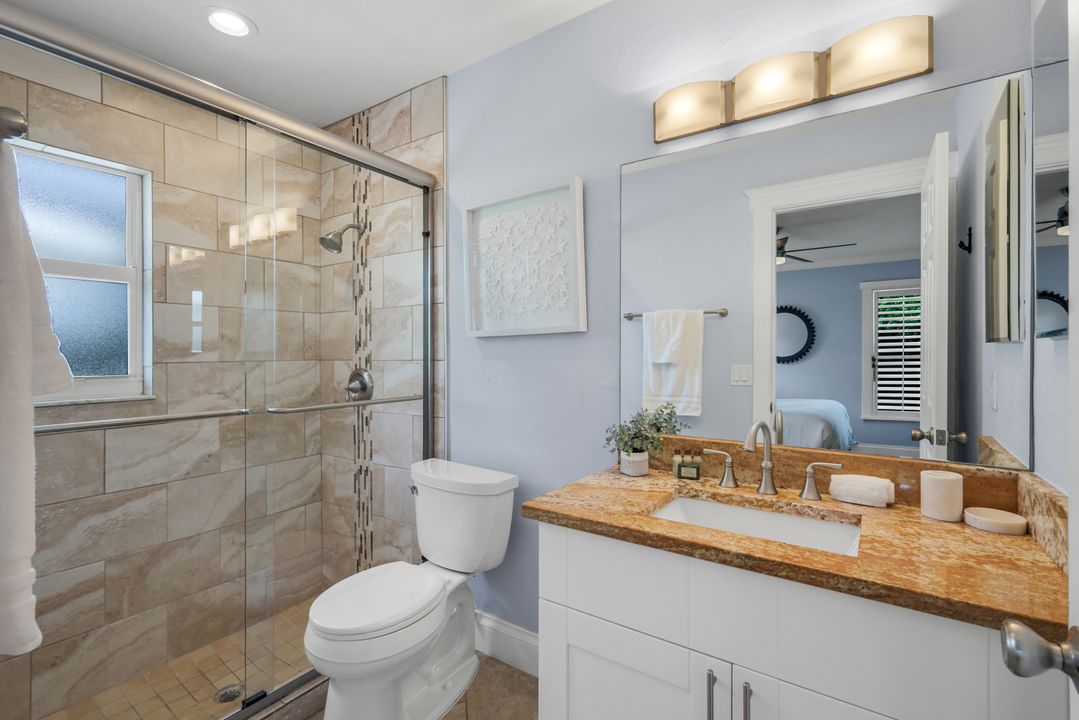 841 107th Ave N, Naples, FL 34108