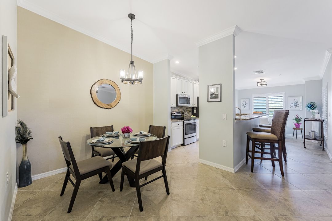 9828 Venezia Cir #1124, Naples, FL 34113